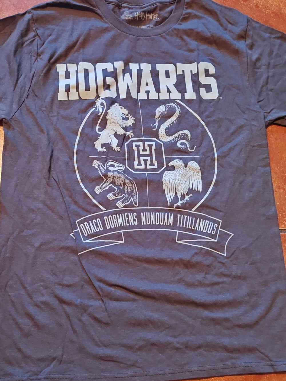 Warner Bros. Hogwarts Crest Navy T‑Shirt